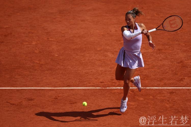 郑钦文升至世界第五 以头号种子出战WTA女王杯